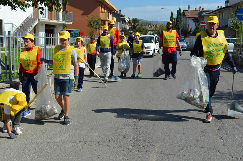Venti baby-operatori per la tappa tifernate di "Puliamo il mondo" - Ambiente | TTV.it