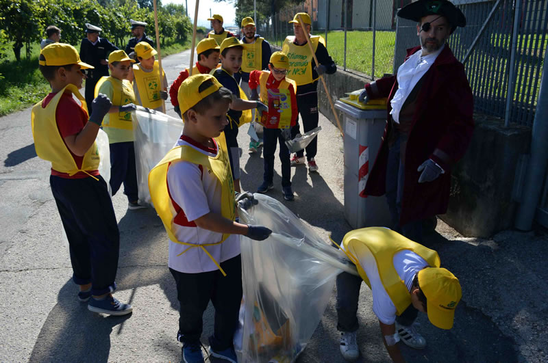 Venti baby-operatori per la tappa tifernate di "Puliamo il mondo" - Ambiente | TTV.it