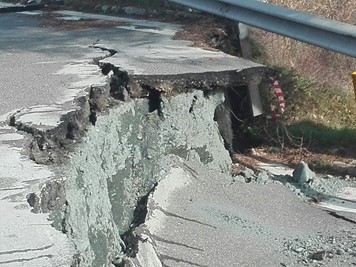 Crolla una parte della E-45 in località Pieve Santo Stefano - Attualità | TTV.it