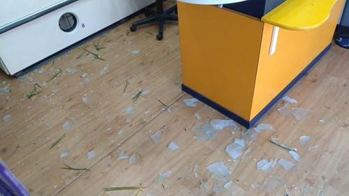Atti vandalici la notte di capodanno ad Umbertide. Nel pomeriggio anche un incendio in una struttura comunale - Attualità | TTV.it