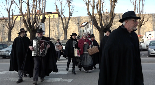 La tradizionale Pasquella è tornata fra le strade di Città di Castello 1 La tradizionale Pasquella è tornata fra le strade di Città di Castello - Attualità | TTV.it