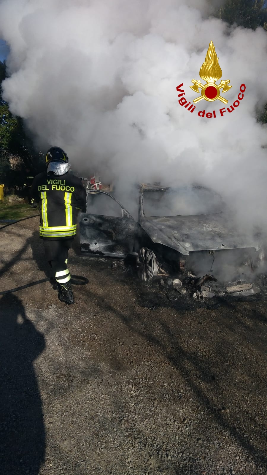Auto in fiamme a Badia Petroia. Terza auto incendiata in una settimana 1 Auto in fiamme a Badia Petroia. Terza auto incendiata in una settimana - Attualità | TTV.it