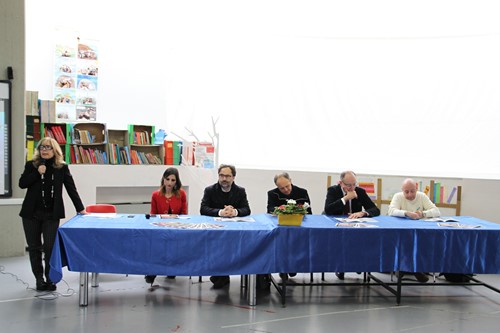 Al II Circolo "Di Vittorio" di Umbertide inagurata la redazione di "Di Vittorio News" 3 Al II Circolo "Di Vittorio" di Umbertide inagurata la redazione di "Di Vittorio News" - Attualità | TTV.it