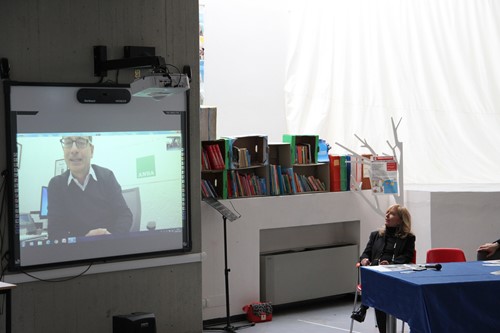 Al II Circolo "Di Vittorio" di Umbertide inagurata la redazione di "Di Vittorio News" 1 Al II Circolo "Di Vittorio" di Umbertide inagurata la redazione di "Di Vittorio News" - Attualità | TTV.it