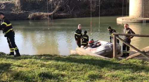 Recuperato nel fiume Tevere a Città di Castello dai Vigili del Fuoco il corpo senza vita di un’anziana donna 1 Recuperato nel fiume Tevere a Città di Castello dai Vigili del Fuoco il corpo senza vita di un’anziana donna - Attualità | TTV.it