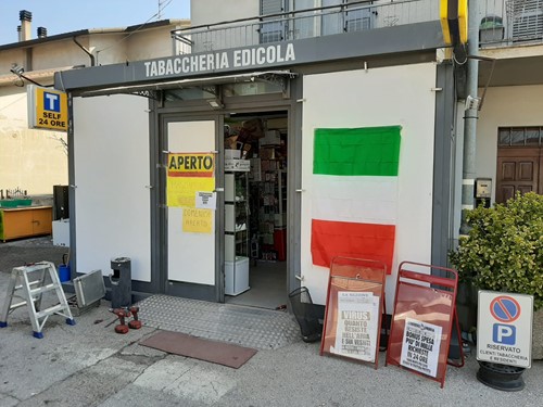 Furto con spaccata nella tabaccheria dei fratelli Allegria. Il titolare: "l'emergenza sanitaria non ferma la delinquenza!" 2 Furto con spaccata nella tabaccheria dei fratelli Allegria. Il titolare: "l'emergenza sanitaria non ferma la delinquenza!" - Attualità | TTV.it