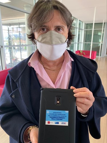 Cinquanta tablet nei reparti ospedalieri Covid-19: Saccardi consegna i primi a Careggi 2 Cinquanta tablet nei reparti ospedalieri Covid-19: Saccardi consegna i primi a Careggi - Attualità | TTV.it