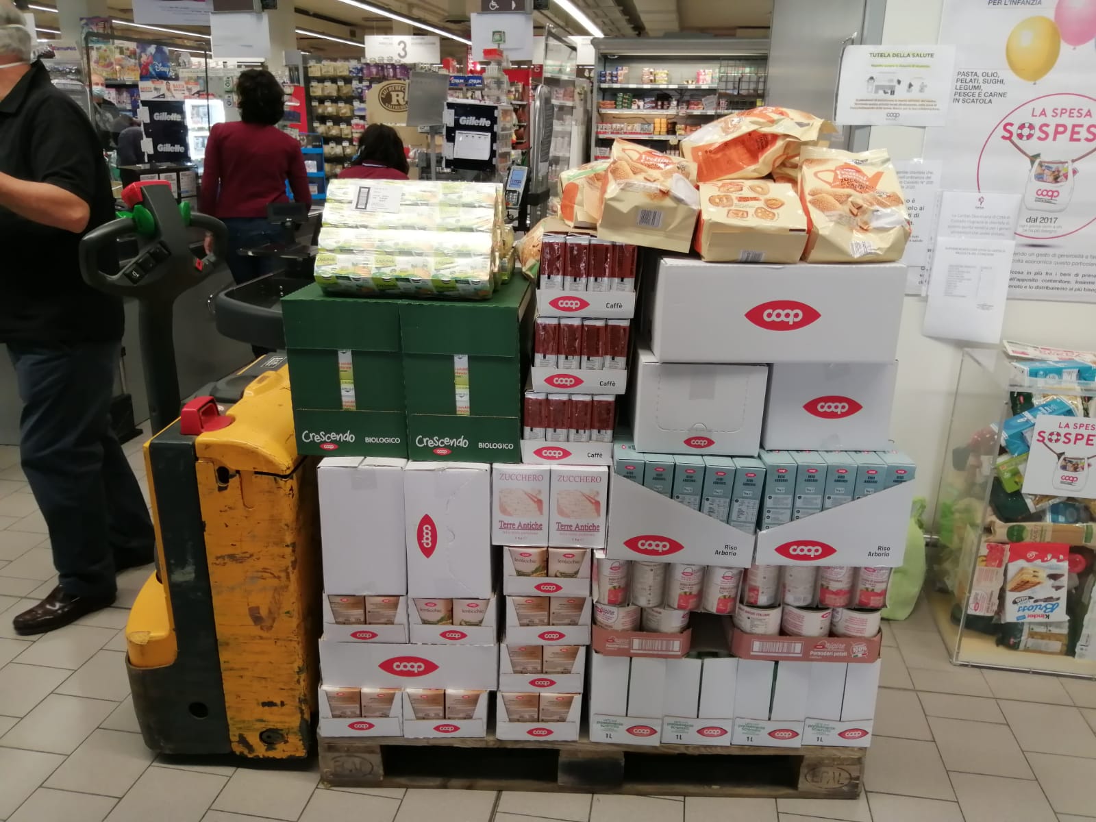 La Coop Centro Italia dona alla Caritas tifernate scorte alimentari 2 La Coop Centro Italia dona alla Caritas tifernate scorte alimentari - Attualità | TTV.it