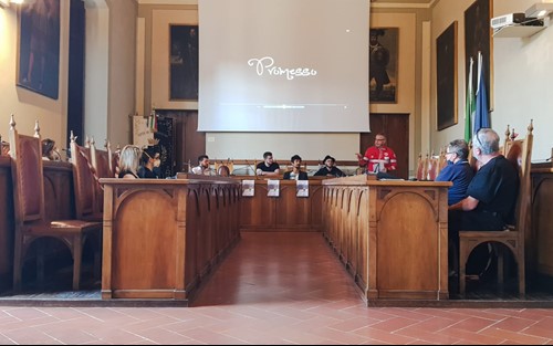 Dal lockdown alla musica, una canzone per aiutare la Croce Rossa, in uscita il singolo e il video di "Promesso" - Cultura | TTV.it