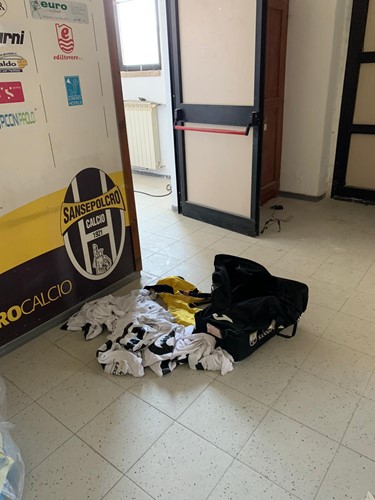 Furto allo stadio di Sansepolcro. La società sportiva fa la conta dei danni - Attualità | TTV.it