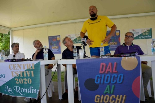 IL CAMPIONE ITALIANO DI LANCIO DEL DISCO GIOVANNI FALOCI TESTIMONIAL DEI CENTRI ESTIVI POLISPORT 2020 CERTIFICATI DAL CONI - Sport | TTV.it