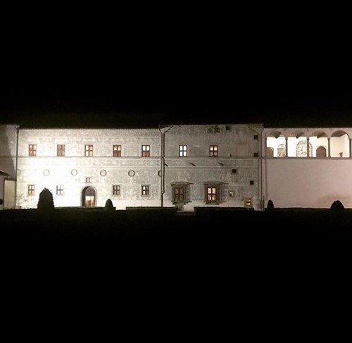RAFFAELLO FA TUTTO ESAURITO ANCHE D’ESTATE: SUCCESSO DELLE VISITE IN NOTTURNA ALLA PINACOTECA DI CITTÀ DI CASTELLO - Cultura | TTV.it