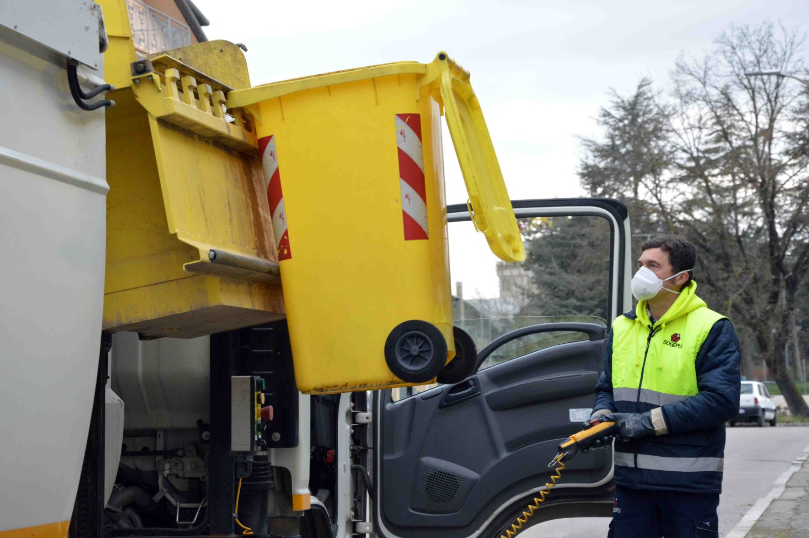 Dal 5 ottobre a San Giustino cambia la raccolta differenziata dei rifiuti: via all’applicazione del primo modello integrale di ritiro porta a porta - Attualità | TTV.it