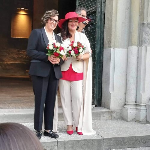 IL PRIMO «SI» DOPO L'EMERGENZA COVID. IN COMUNE A CITTA’ DI CASTELLO SONO STATE UNITE CIVILMENTE SILVA E BENEDETTA 2 IL PRIMO «SI» DOPO L'EMERGENZA COVID. IN COMUNE A CITTA’ DI CASTELLO SONO STATE UNITE CIVILMENTE SILVA E BENEDETTA - Attualità | TTV.it