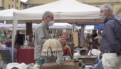 Successo per l'edizione settembrina di Retrò. Boom di pubblico ed espositori - Attualità | TTV.it