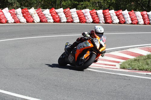 137 motociclisti che hanno sfidato la pioggia e i tornanti dello Spino. Conclusa con successo l'edizione delle gare di velocità a Pieve Santo Stefano 2 137 motociclisti che hanno sfidato la pioggia e i tornanti dello Spino. Conclusa con successo l'edizione delle gare di velocità a Pieve Santo Stefano - Sport | TTV.it