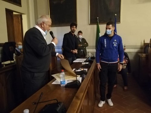 La casa della Salute di nuovo al centro del dibattito in consiglio comunale. Il vice sindaco annuncia le dimissioni per motivi professionali 2 La casa della Salute di nuovo al centro del dibattito in consiglio comunale. Il vice sindaco annuncia le dimissioni per motivi professionali - Attualità | TTV.it
