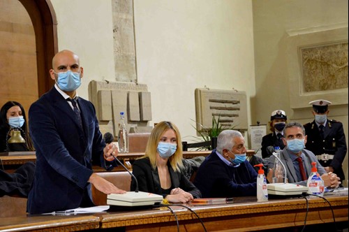 Insediamento del consiglio comunale: Luciano Bacchetta presidente del Consiglio 6 Insediamento del consiglio comunale: Luciano Bacchetta presidente del Consiglio - Attualità | TTV.it