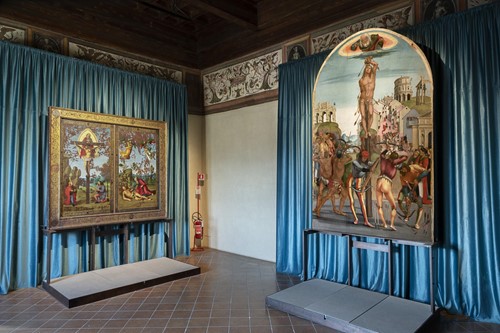 Oltre 900 visitatori nei primi giorni di novembre per la mostra su Raffaello 1 Oltre 900 visitatori nei primi giorni di novembre per la mostra su Raffaello - Cultura | TTV.it