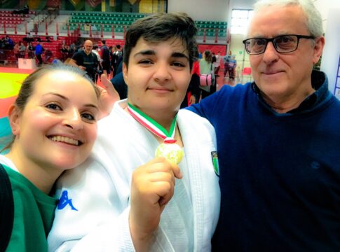 annalisa-calagreti-con-i-suoi-tecnici annalisa-calagreti-con-i-suoi-tecnici