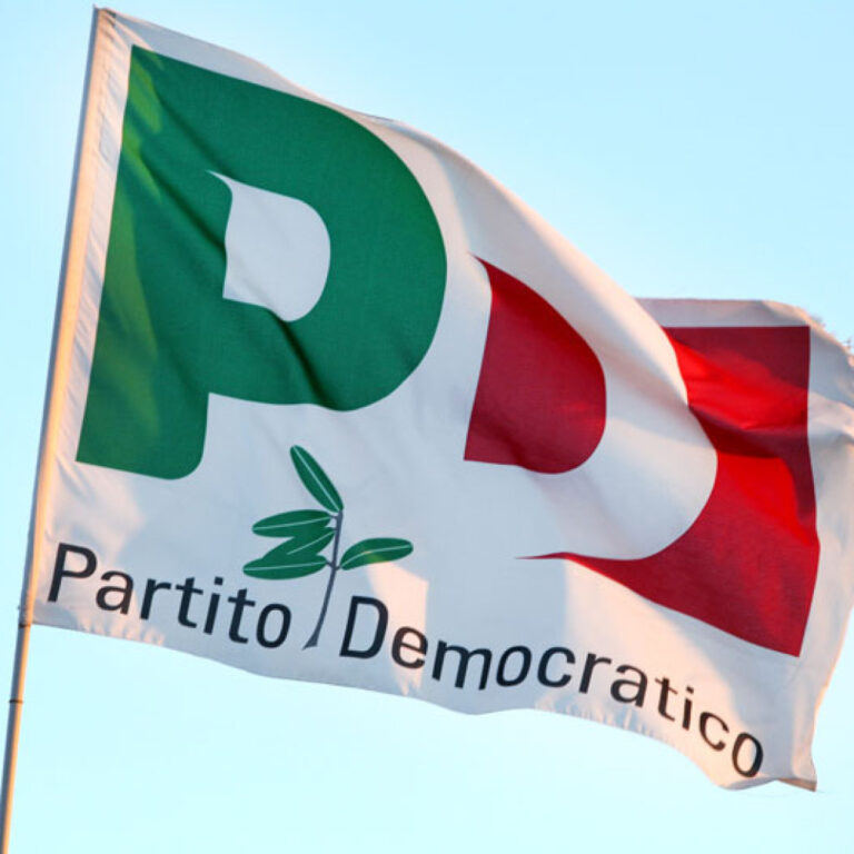 bandiera-pd-sventolante-1024x1024