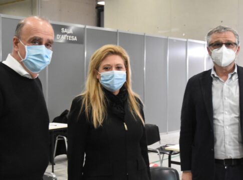 centro-vaccinale-bezzini-beltrano-durso centro-vaccinale-bezzini-beltrano-durso