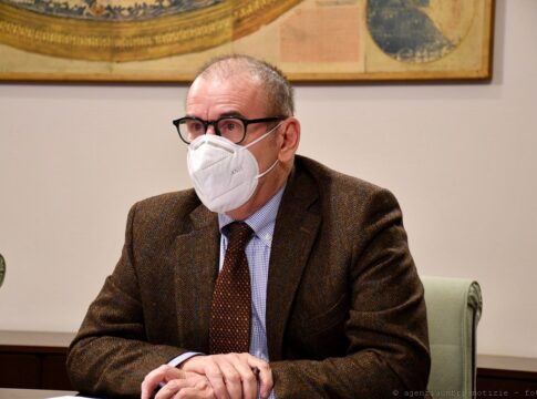 conf-stampa-mutazioni-virus-8