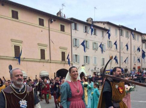 corteo-balestrieri-assisi corteo-balestrieri-assisi