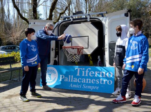 donazione-pallacanestro-castello-muzi-betti-5