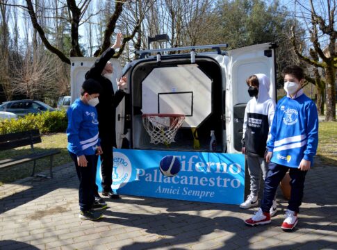 donazione-pallacanestro-castello-muzi-betti-6