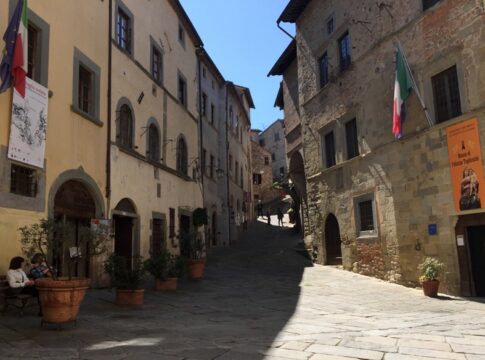 foto-piazza-mameli-anghiari foto-piazza-mameli-anghiari