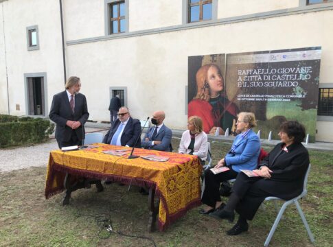 inaugurazione-mostra-raffaello-citta-di-castello-1 inaugurazione-mostra-raffaello-citta-di-castello-1