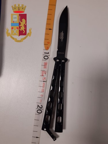 Tre feriti e dieci denunciati per una rissa vicino alla discoteca - Attualità | TTV.it