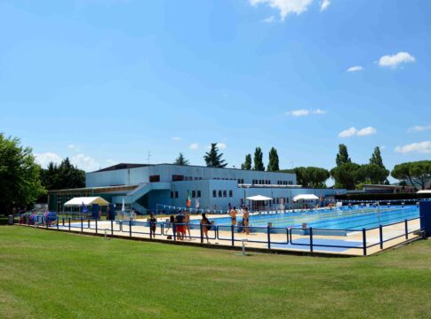 piscina-comunale-2 piscina-comunale-2