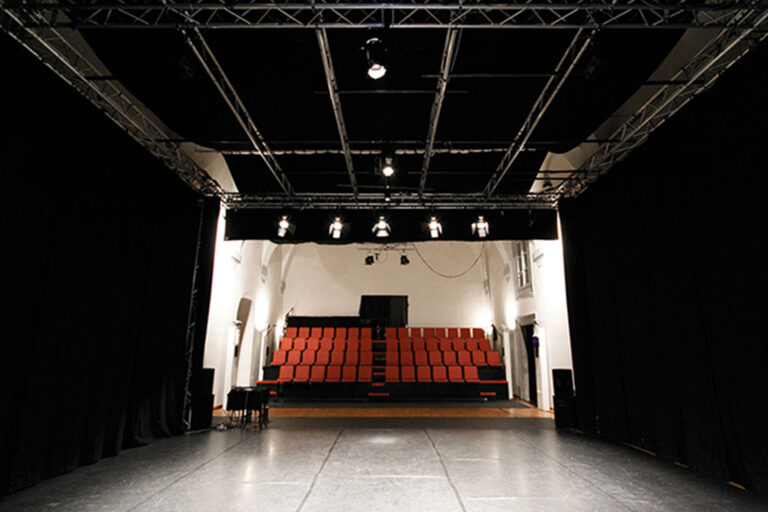 sala-grande-teatro-alla-misericordia-sansepolcro
