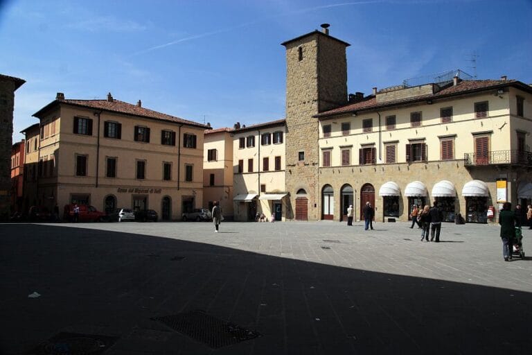 sansepolcro-piazza-torre-di-berta-1