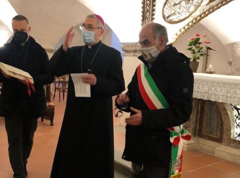 vescovo-sindaco-1 vescovo-sindaco-1