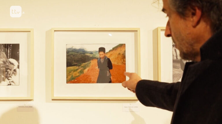 rosso donna mostra