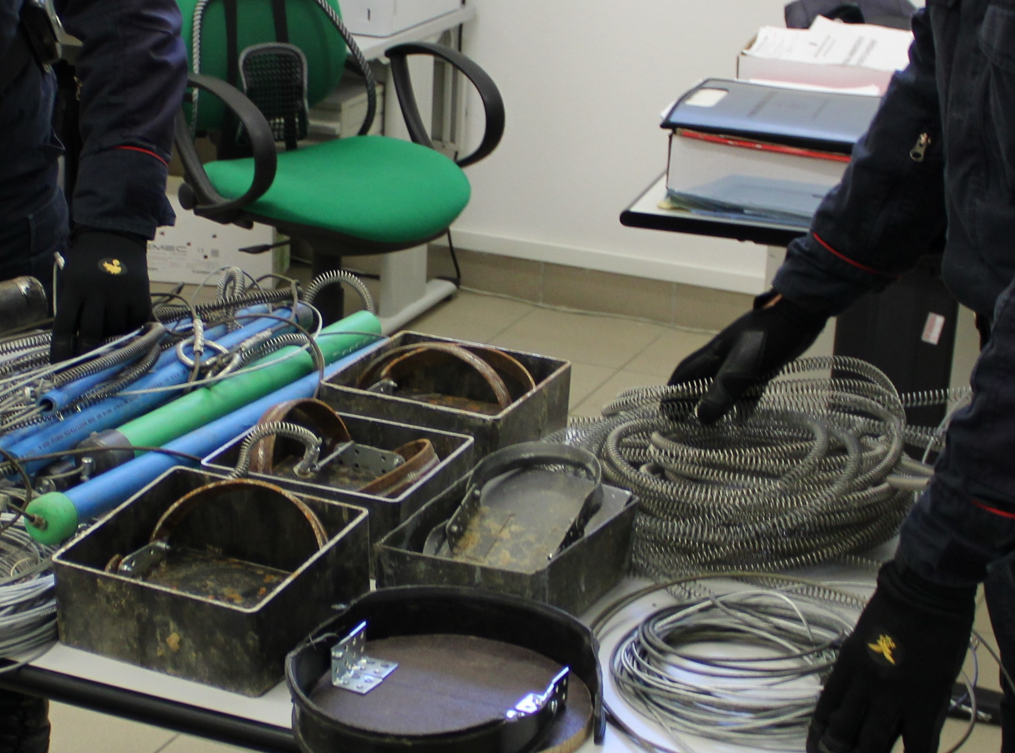 Trappole per animali e armi illegali: arrestato 60enne di Umbertide 1 armi trappole umbertide