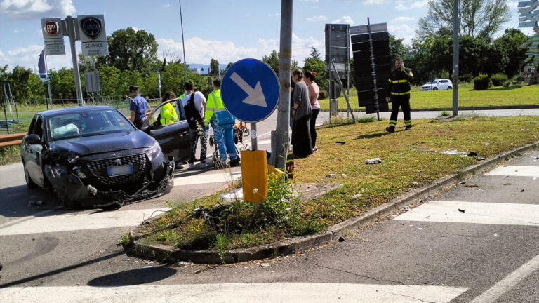 incidente e45 sansepolcro rotatoria