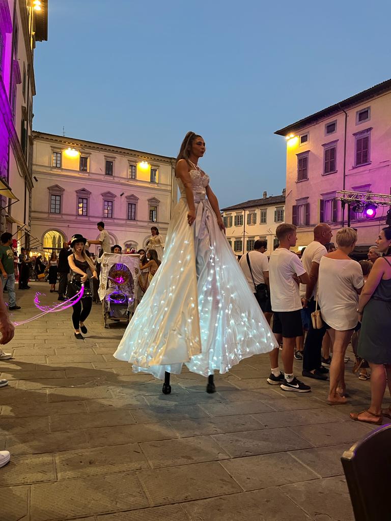  cdc notte fuscia trampoli