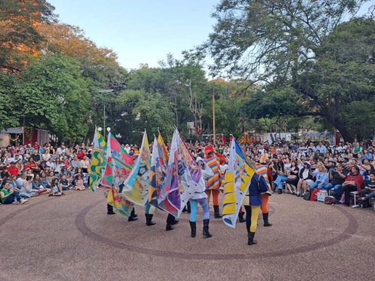 Sbandieratori di Sansepolcro in Paraguay