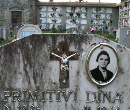 VIII-18d Tomba di Dina Primitivi, violentata e assassinata
