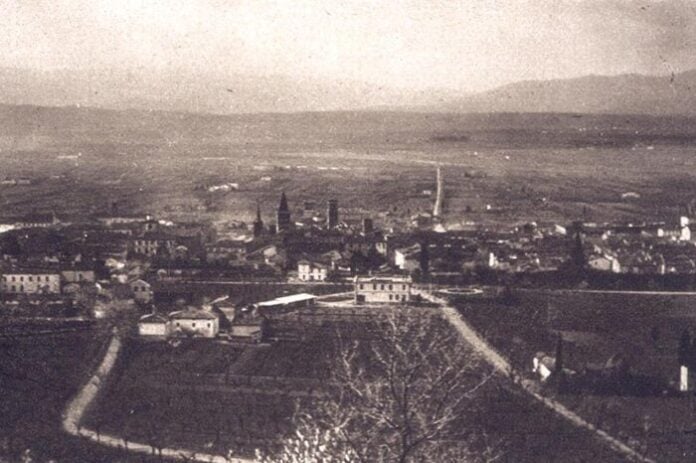 Sansepolcro vista dalle colline in una foto del tempo (storiatifernate.it)