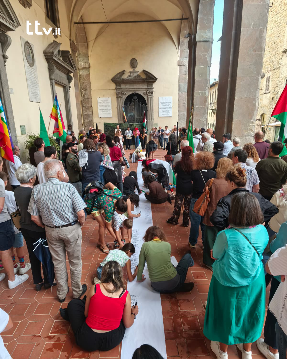 A Sansepolcro trascritti i nomi dei 18.500 bambini morti a Gaza 9 A Sansepolcro trascritti i nomi dei 18.500 bambini morti a Gaza - Attualità | TTV.it