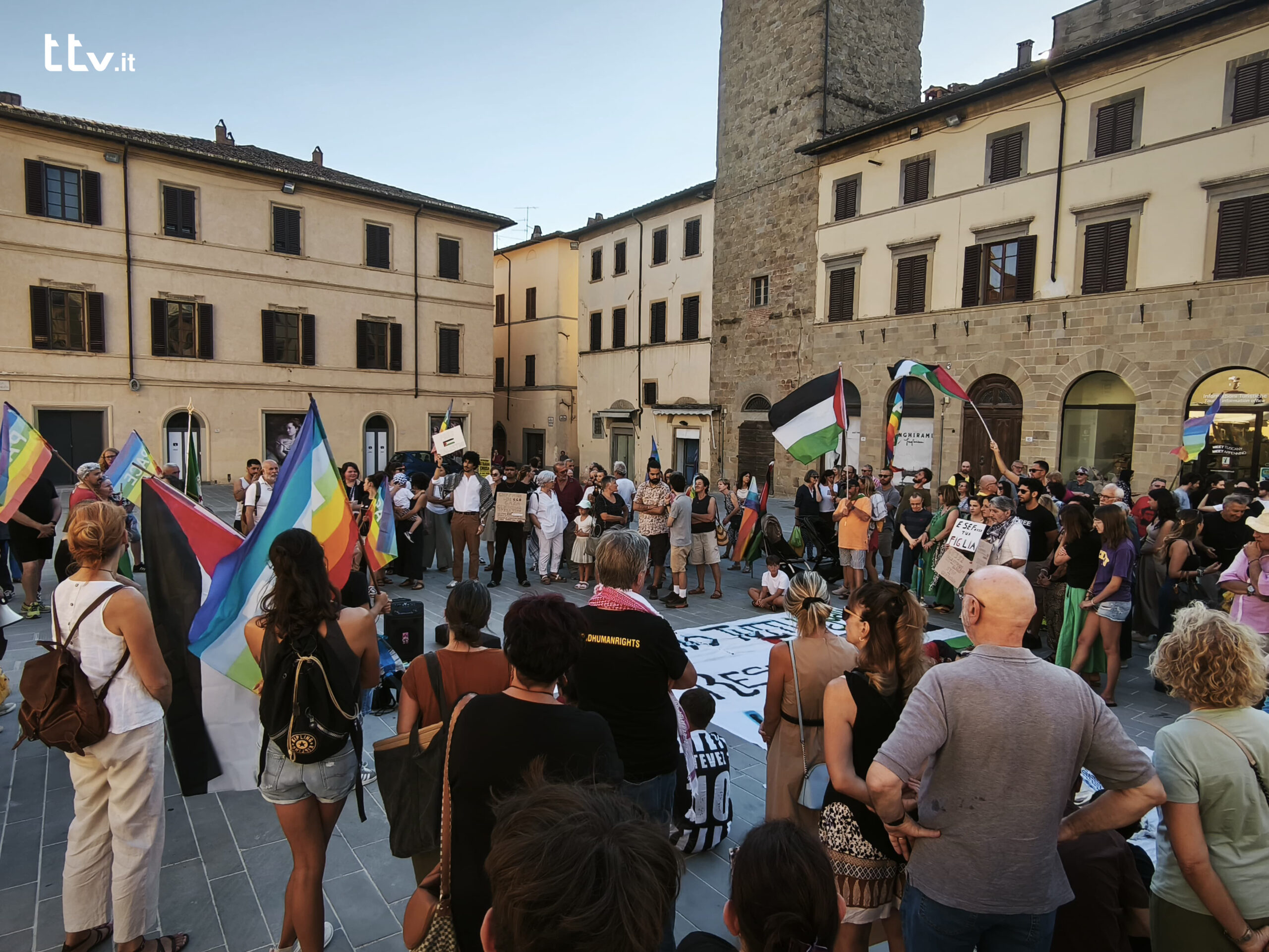 “I citti sono tutti uguali”: a Sansepolcro manifestazione per Gaza 6 “I citti sono tutti uguali”: a Sansepolcro manifestazione per Gaza - Attualità | TTV.it