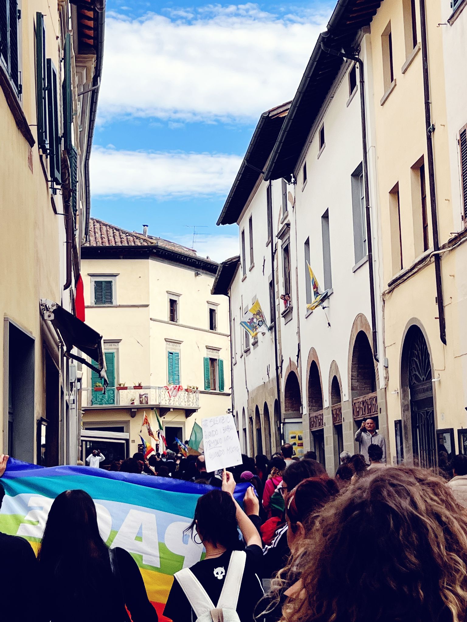 In tantissimi al corteo di solidarietà per Gaza - Attualità | TTV.it