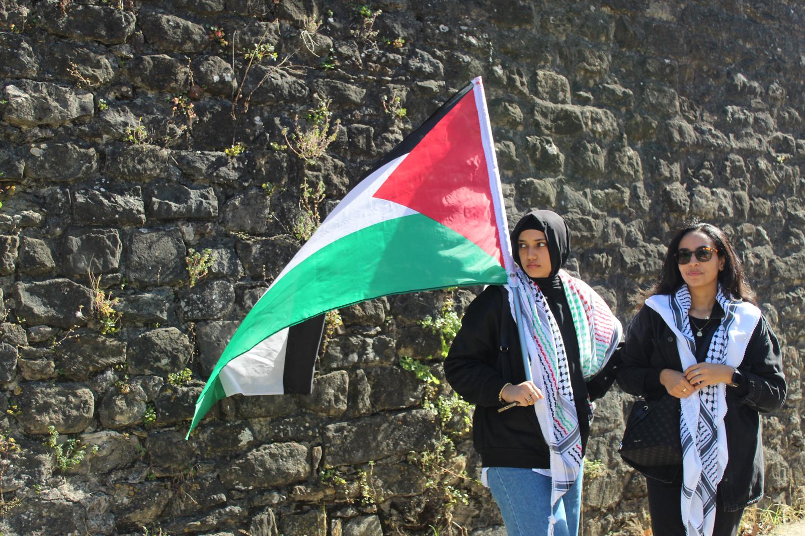 In tantissimi al corteo di solidarietà per Gaza - Attualità | TTV.it