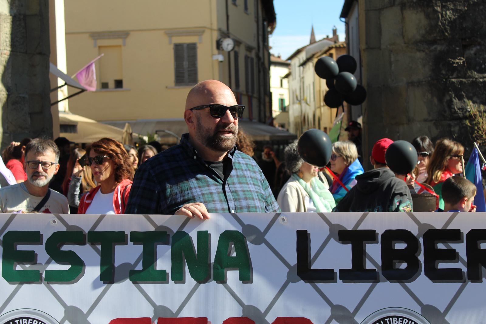 In tantissimi al corteo di solidarietà per Gaza - Attualità | TTV.it