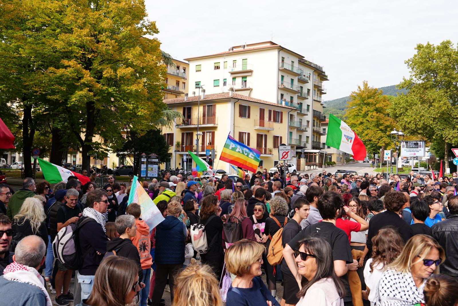 In tantissimi al corteo di solidarietà per Gaza - Attualità | TTV.it